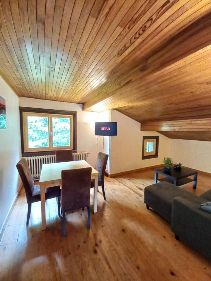 Logement Mansarde Dans Maison Avec Jardin En Bord De Piste, Vue Montagne Les Houches Dış mekan fotoğraf